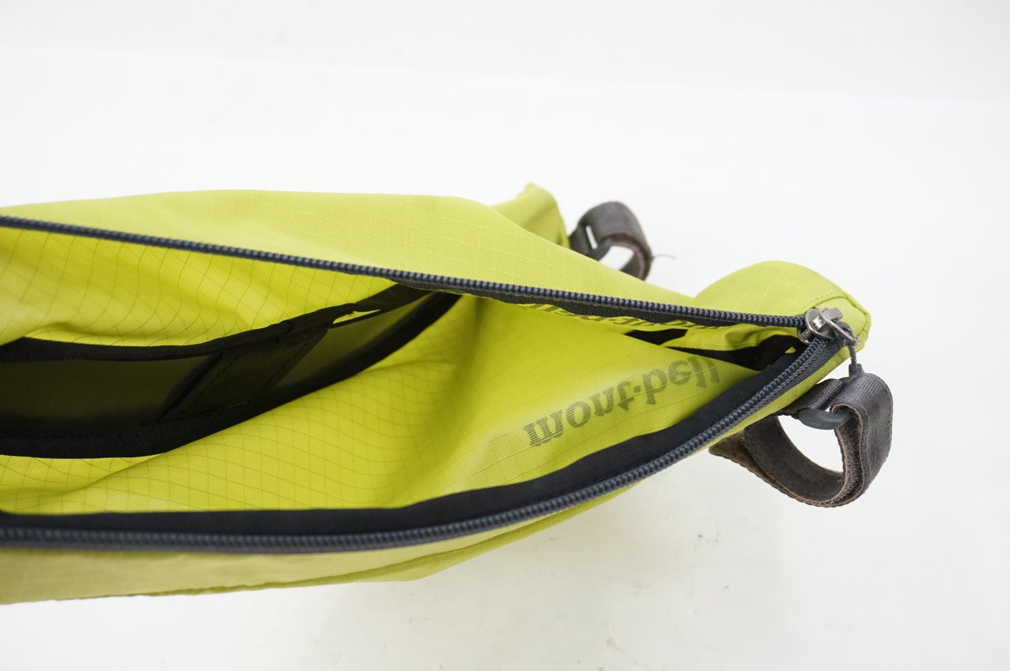 MONT-BELL 「モンベル」 トライアングルバッグ / 川越店