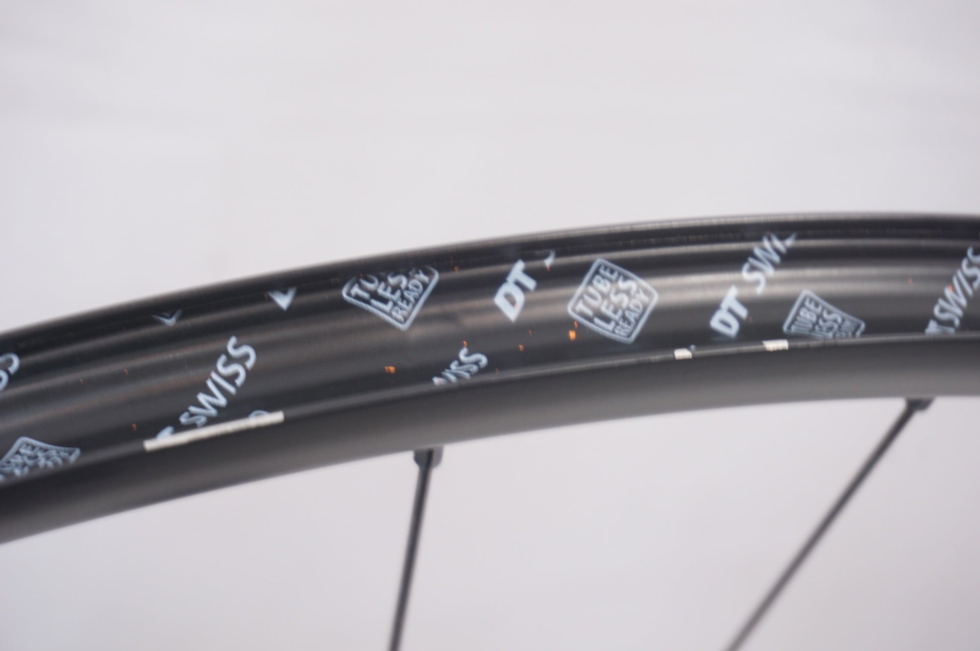 DT SWISS 「ディーティースイス」 R470 DB シマノ11速 ホイールセット
