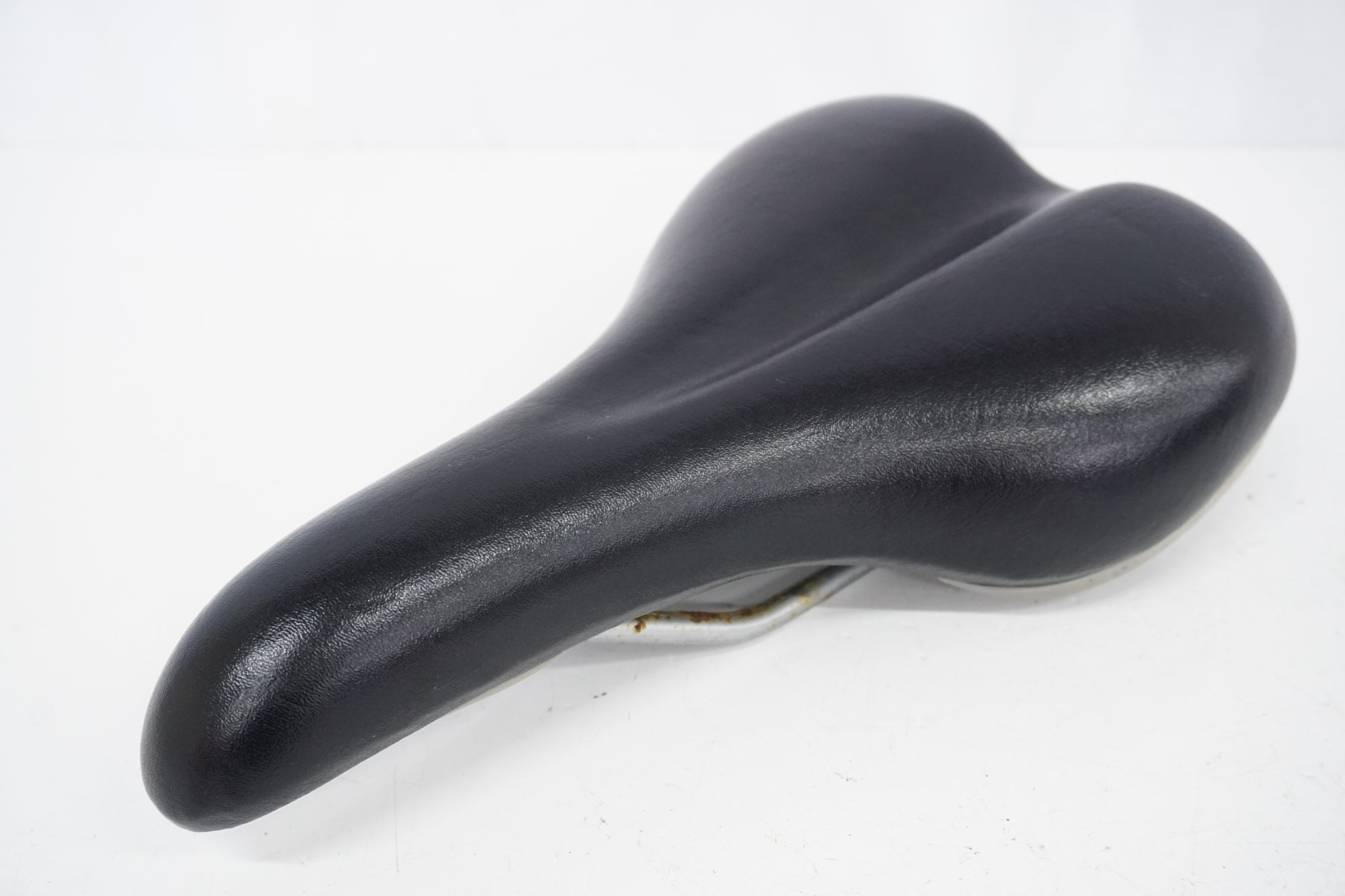 VELO 「ベロ」 サドル / 浜松店