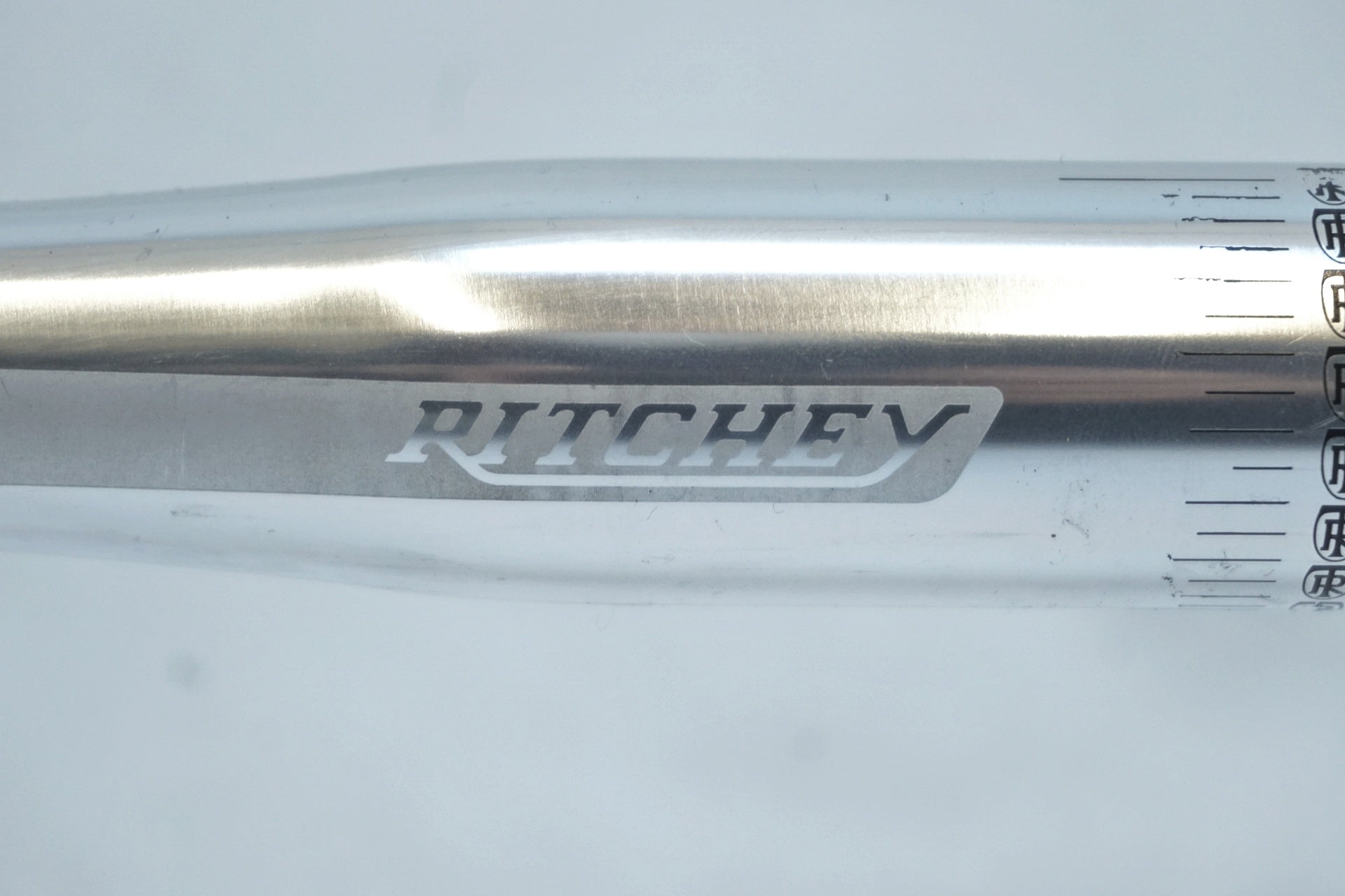 RITCHEY 「リッチー」 NEO CLASSIC Φ31.8 420mm ハンドル / 有明