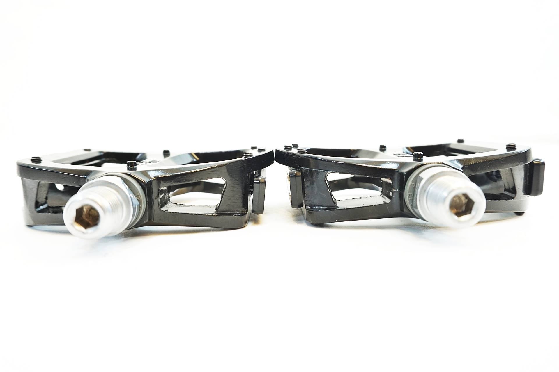 DIXNA 「ディズナ」 LIBRA ペダル / 有明ガーデン店