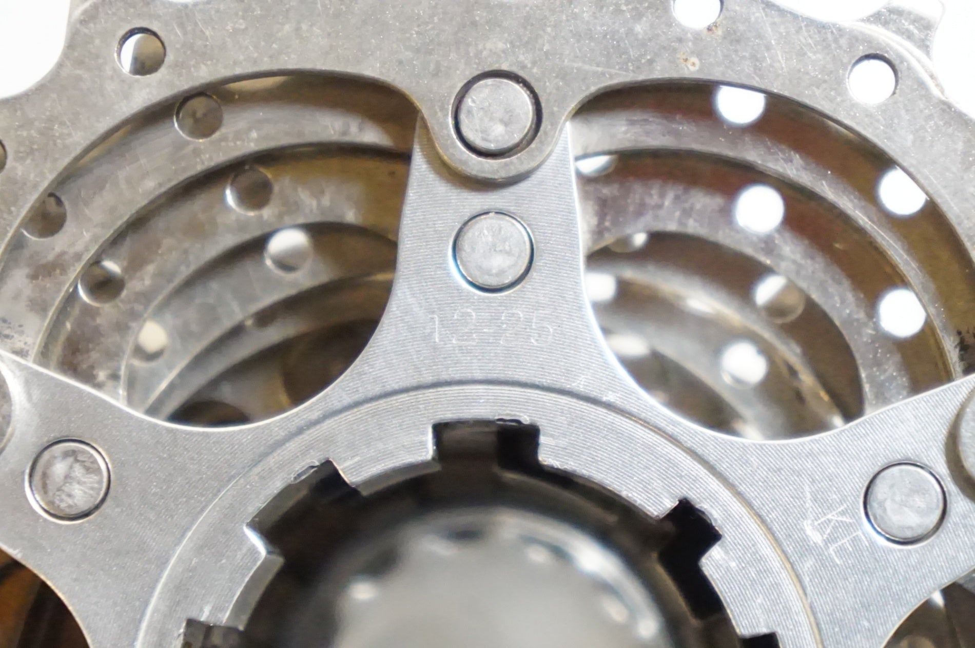 SHIMANO 「シマノ」 105 CS-5700 12-25T スプロケット / 熊谷本店