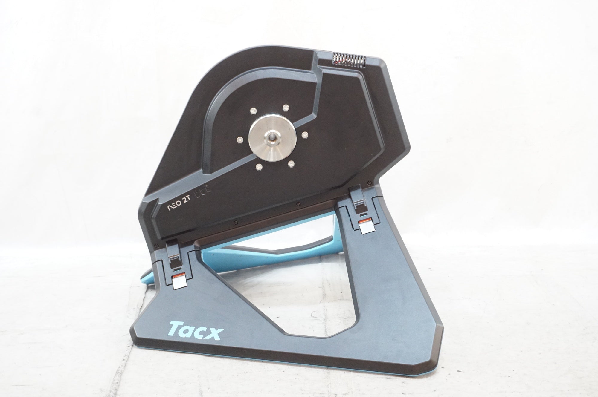 TACX 「タックス」 NEO 2T SMART スマートローラー / 浦和ベース