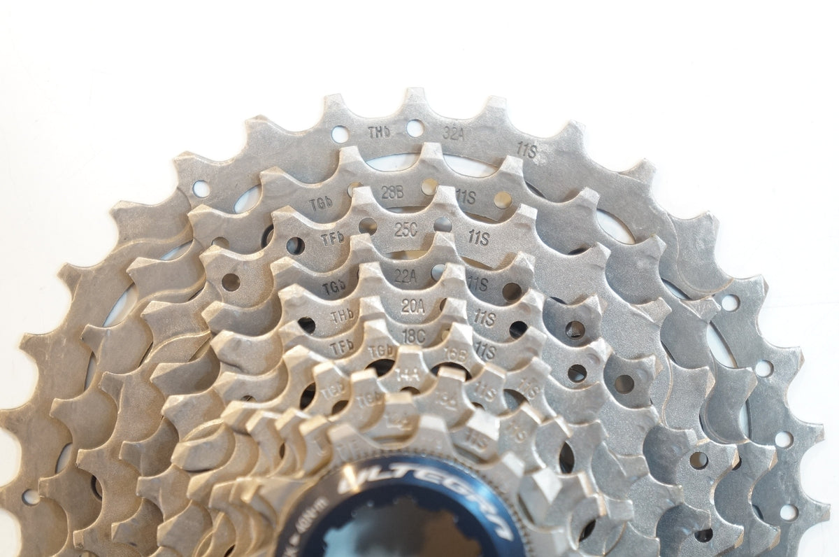 SHIMANO 「シマノ」 ULTEGRA CS-R8000 11-32T スプロケット / 浦和ベース