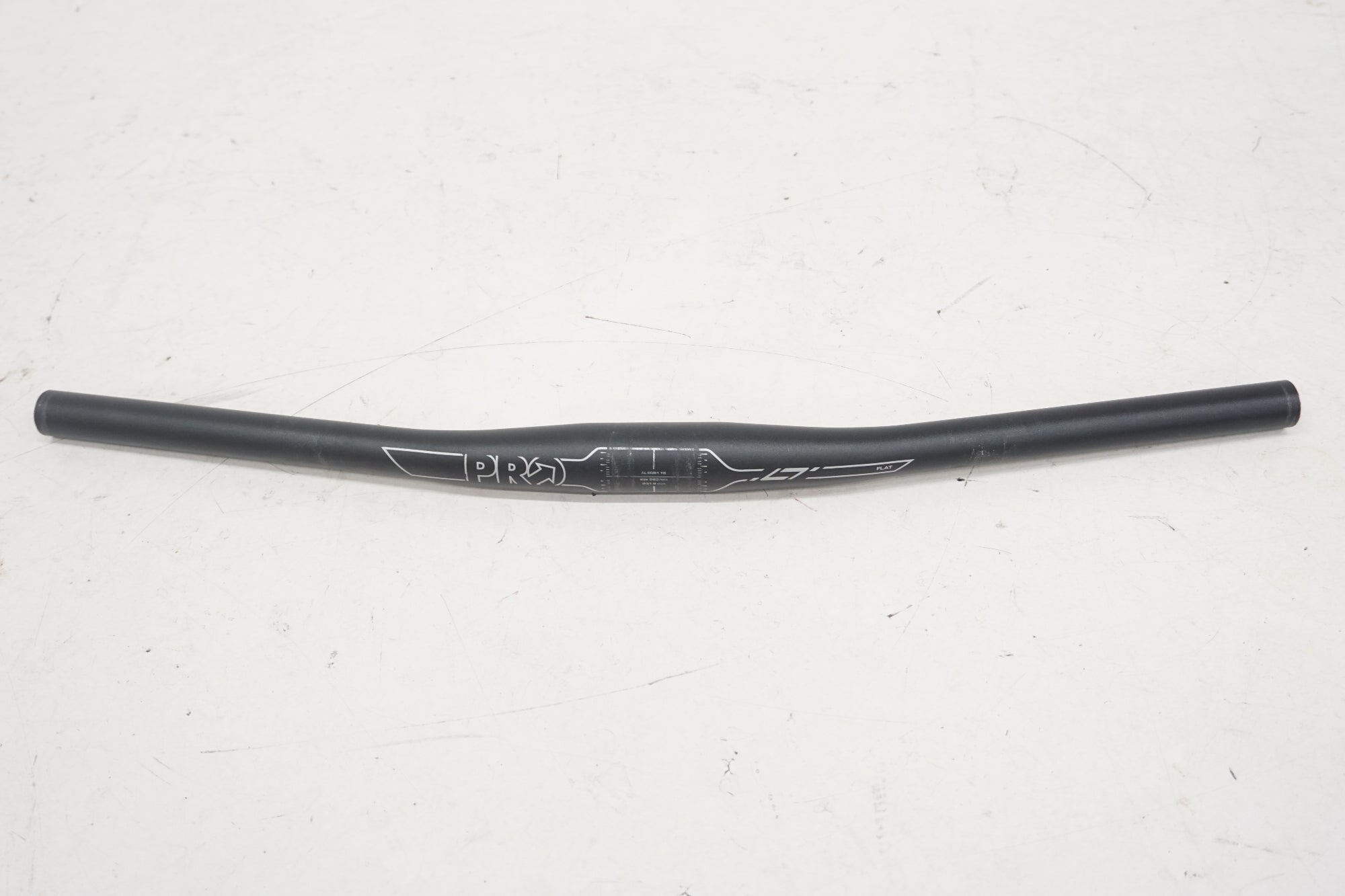 SHIMANO PRO 「シマノプロ」 LT Φ31.8 580mm ハンドル / 大阪美原北インター店