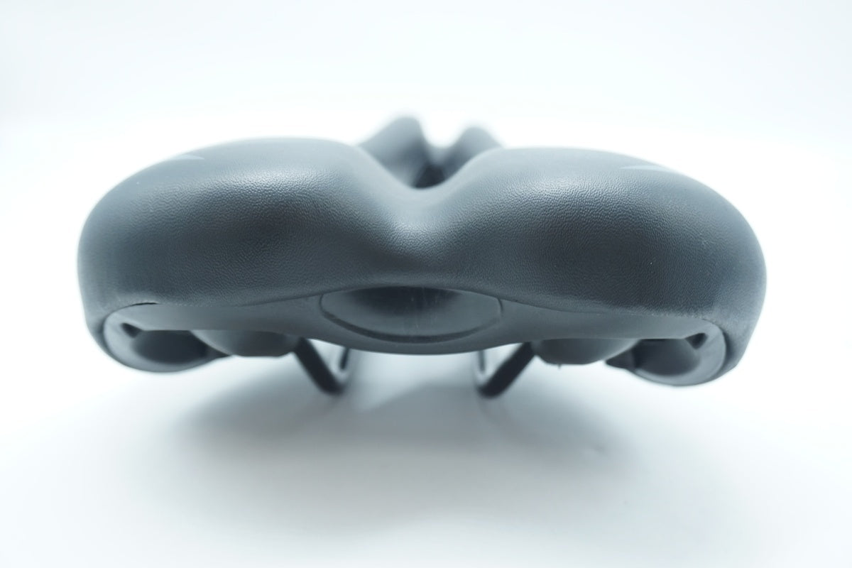 FMFXTRA「エフエムエフエクストラ」 サドル/ 京都西院店