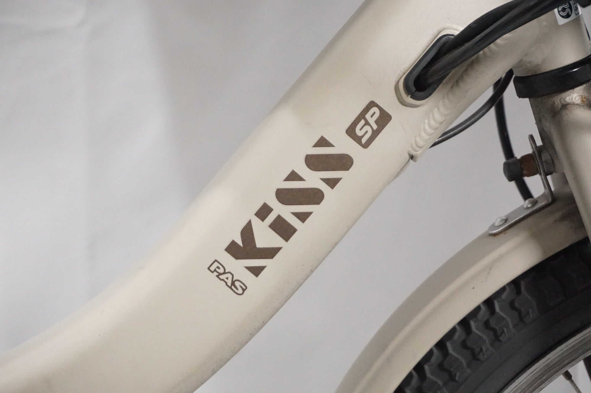 電動自転車 YAMAHA PAS kiss ホワイト　50 lineup_key_kiss_2026_04.jpg