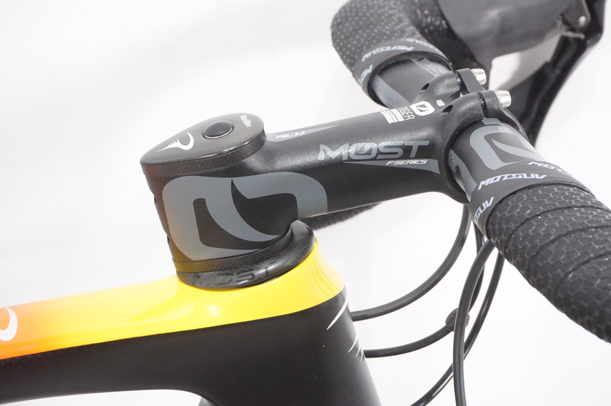 PINARELLO 「ピナレロ」 PRINCE FX 2020年モデル ロードバイク / AKIBA