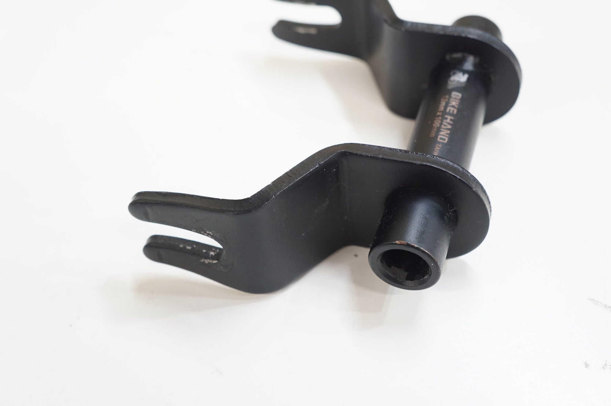 BIKE HAND 「バイク ハンド」 スルーアクスルフォークマウント / 大宮店
