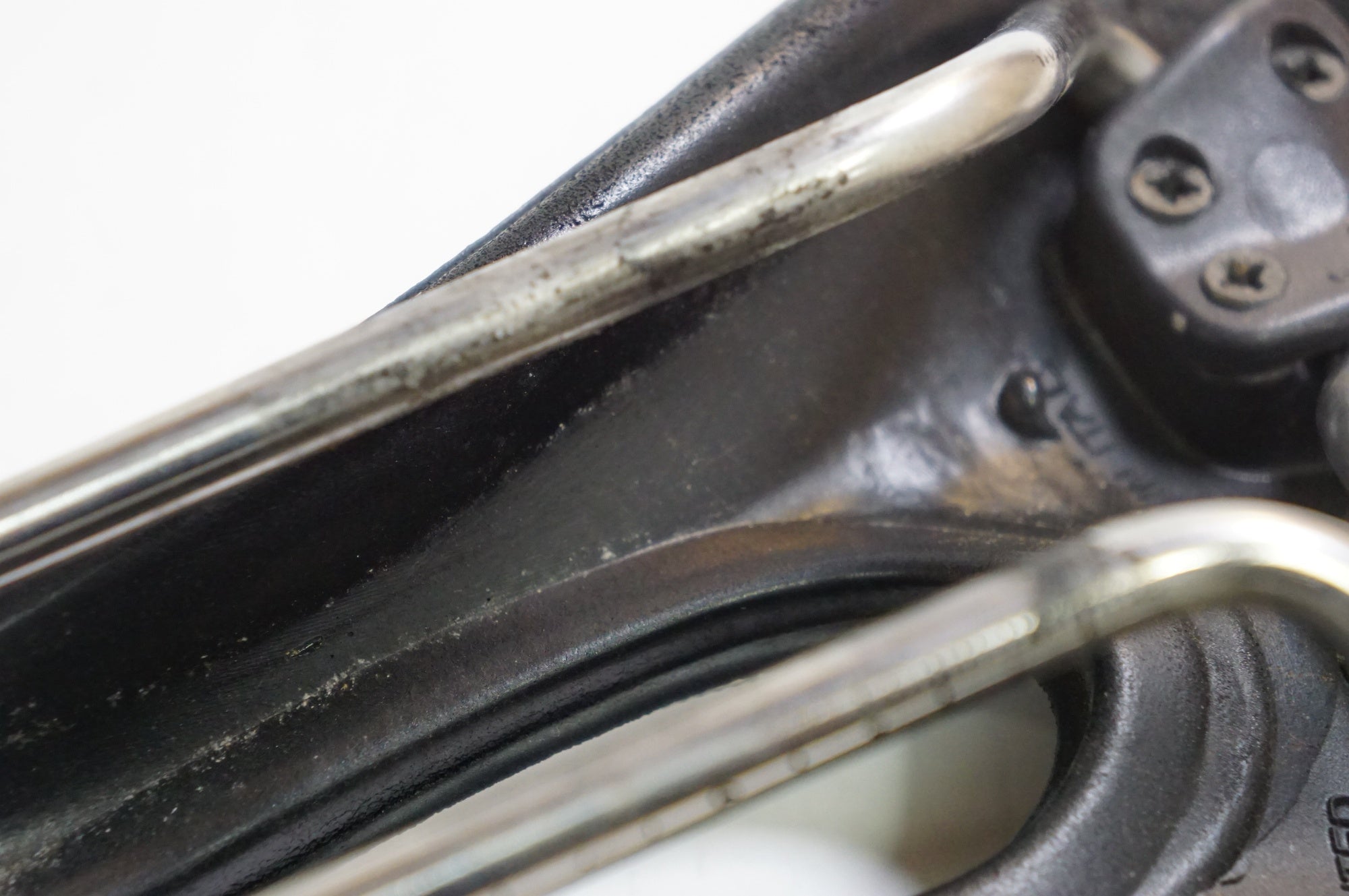 SELLE SMP 「セラ エスエムピー」 HELL サドル / 熊谷本店