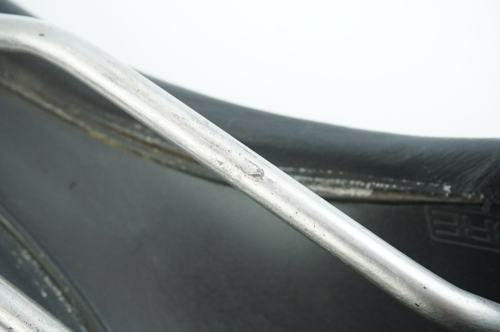SELLE ITALIA 「セライタリア」 SLR T1 KEVLAR サドル / 中目黒店