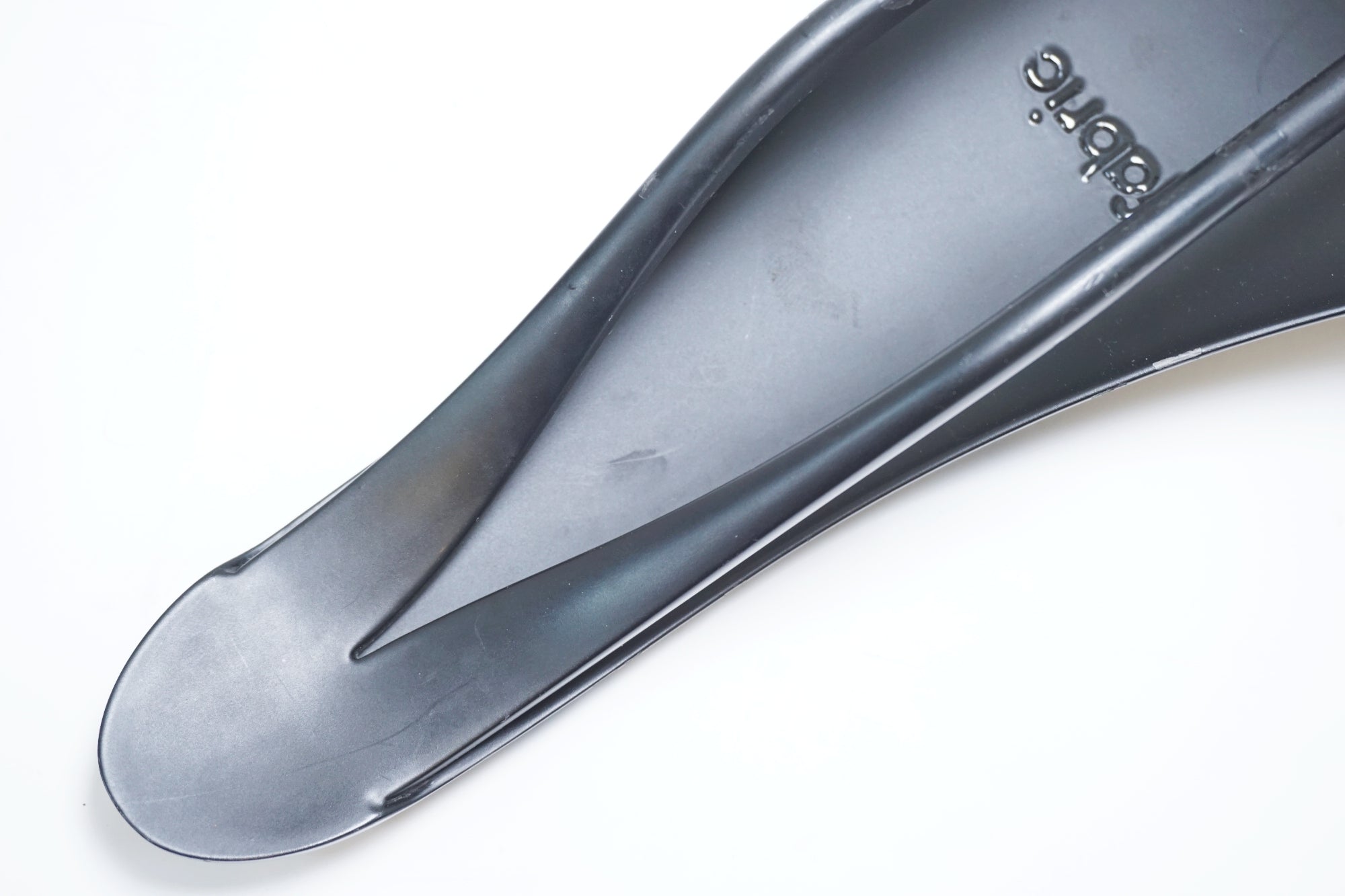 FABRIC 「ファブリック」 ALM ULTIMATE サドル / 有明ガーデン店