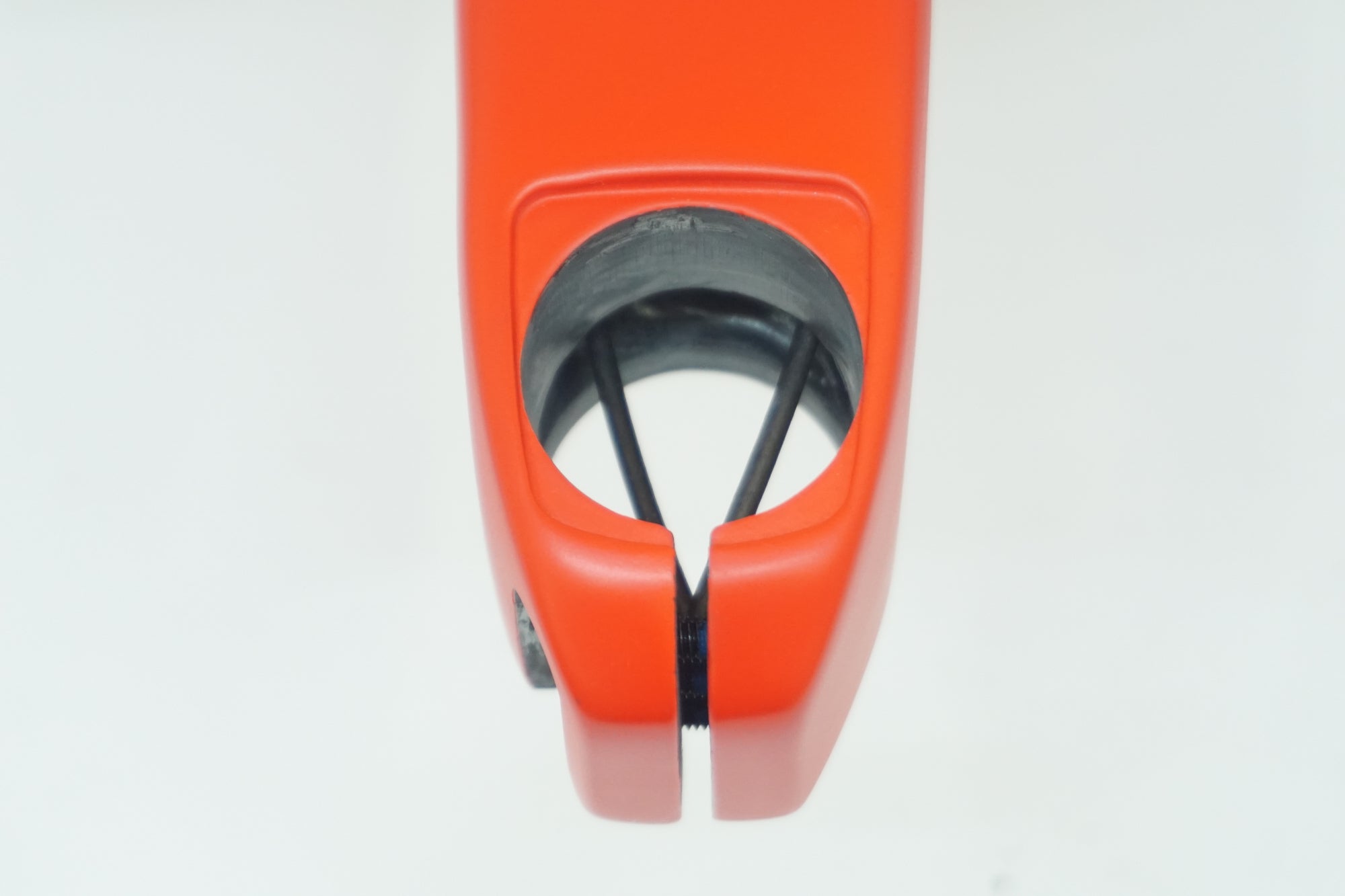 BMC 「ビーエムシー」 ICS CARBON AERO 360mm コックピットシステム ハンドル / 大阪美原北インター店