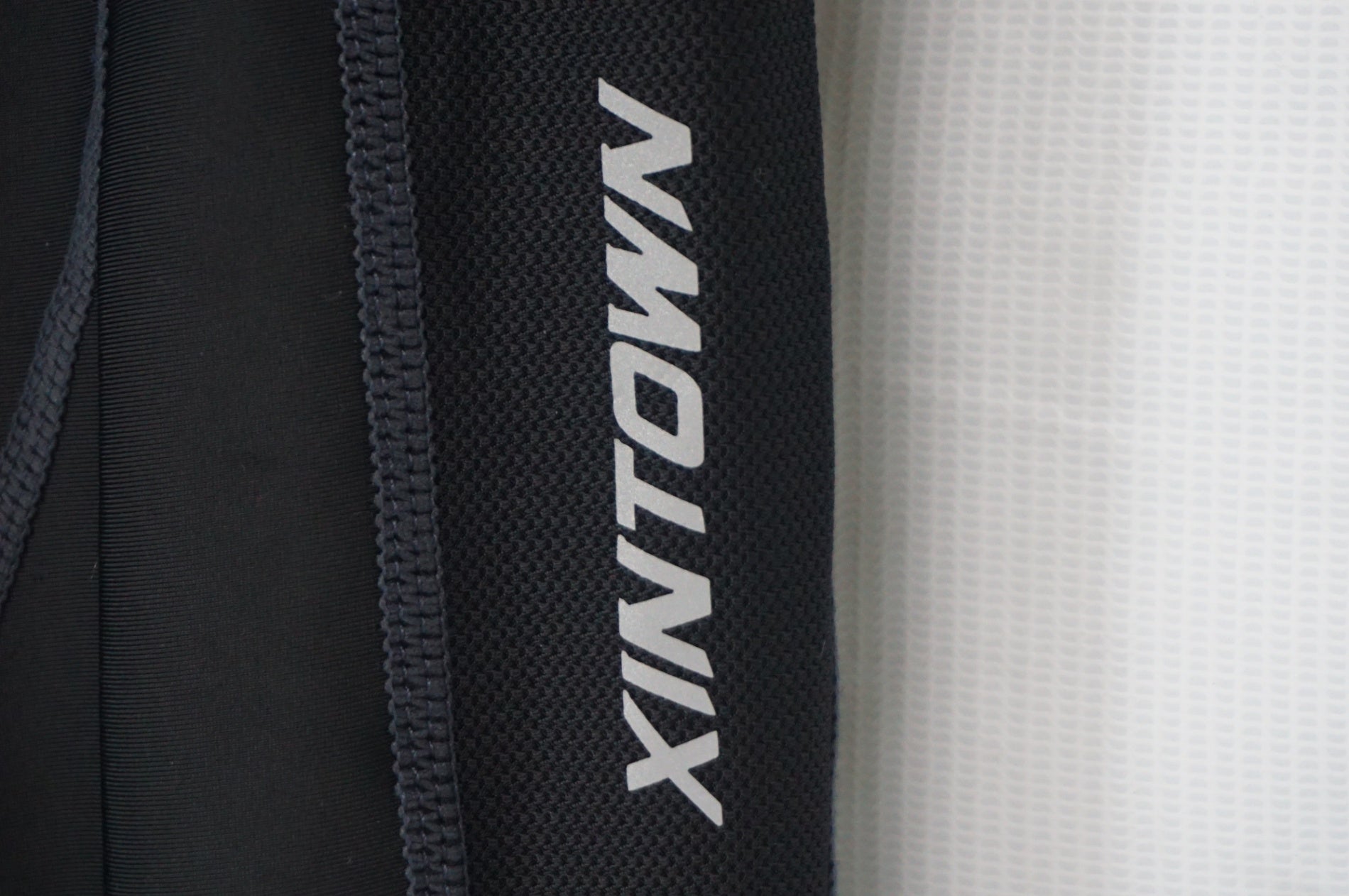 XINTOWN 「チンタウン」 セットアップ Lサイズ ジャージ / 阪急塚口店