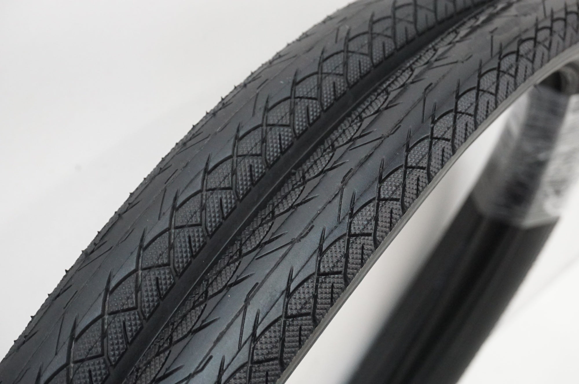 KENDA 「ケンダ」 700×38C-28C-1 5/8×1 1/2 タイヤチューブセット