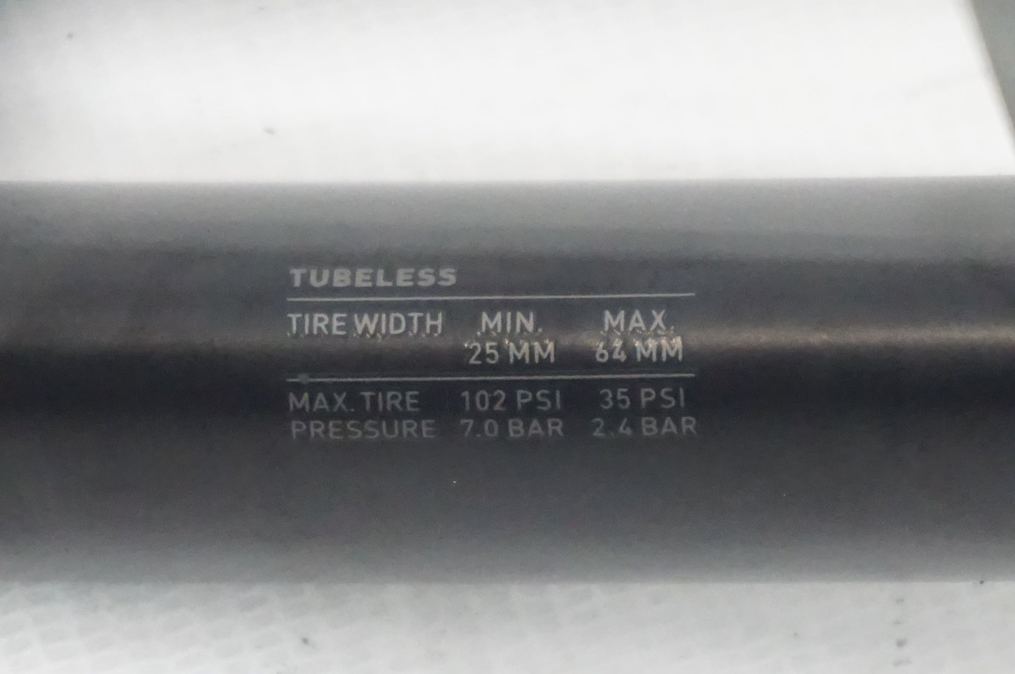 DT SWISS 「ディーティースイス」 E1800 SPLINE シマノ11速 ホイールセット / 福岡店