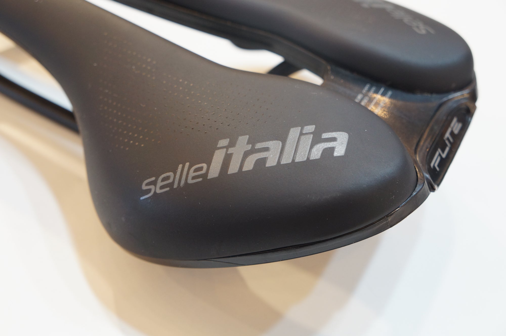 SELLE ITALIA 「セライタリア」 FLITE BOOST サドル / バイチャリ浦和