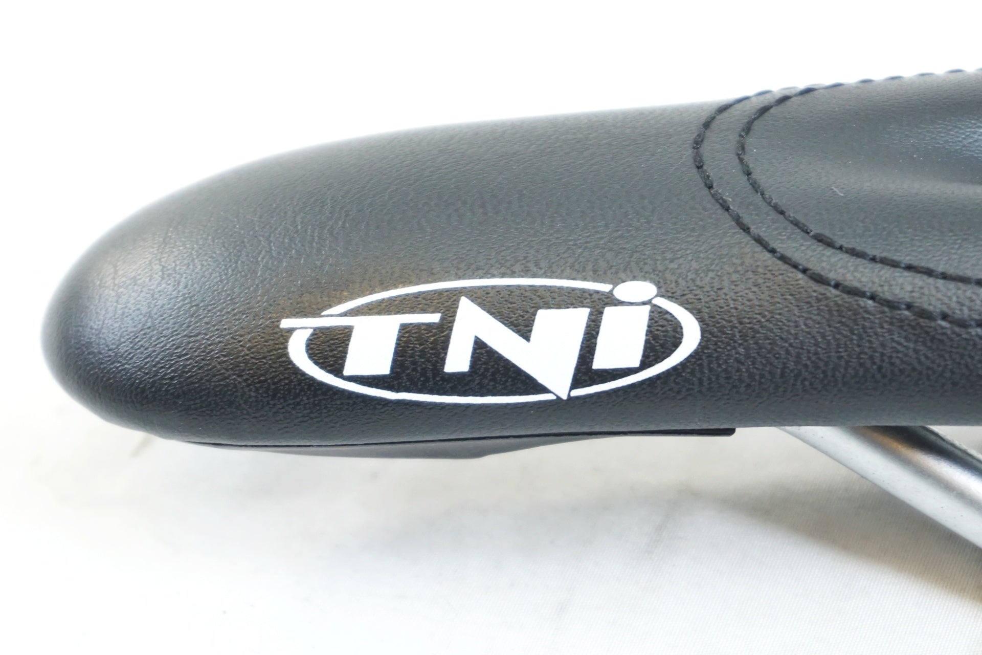 TNI 「ティーエヌアイ」 コンフォート ミニ サドル / 有明ガーデン店