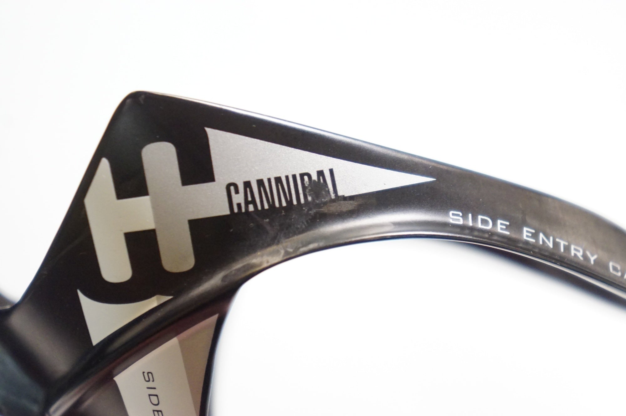 ELITE 「エリート」 CANNIBAL CARBON ボトルケージセット / 熊谷本店