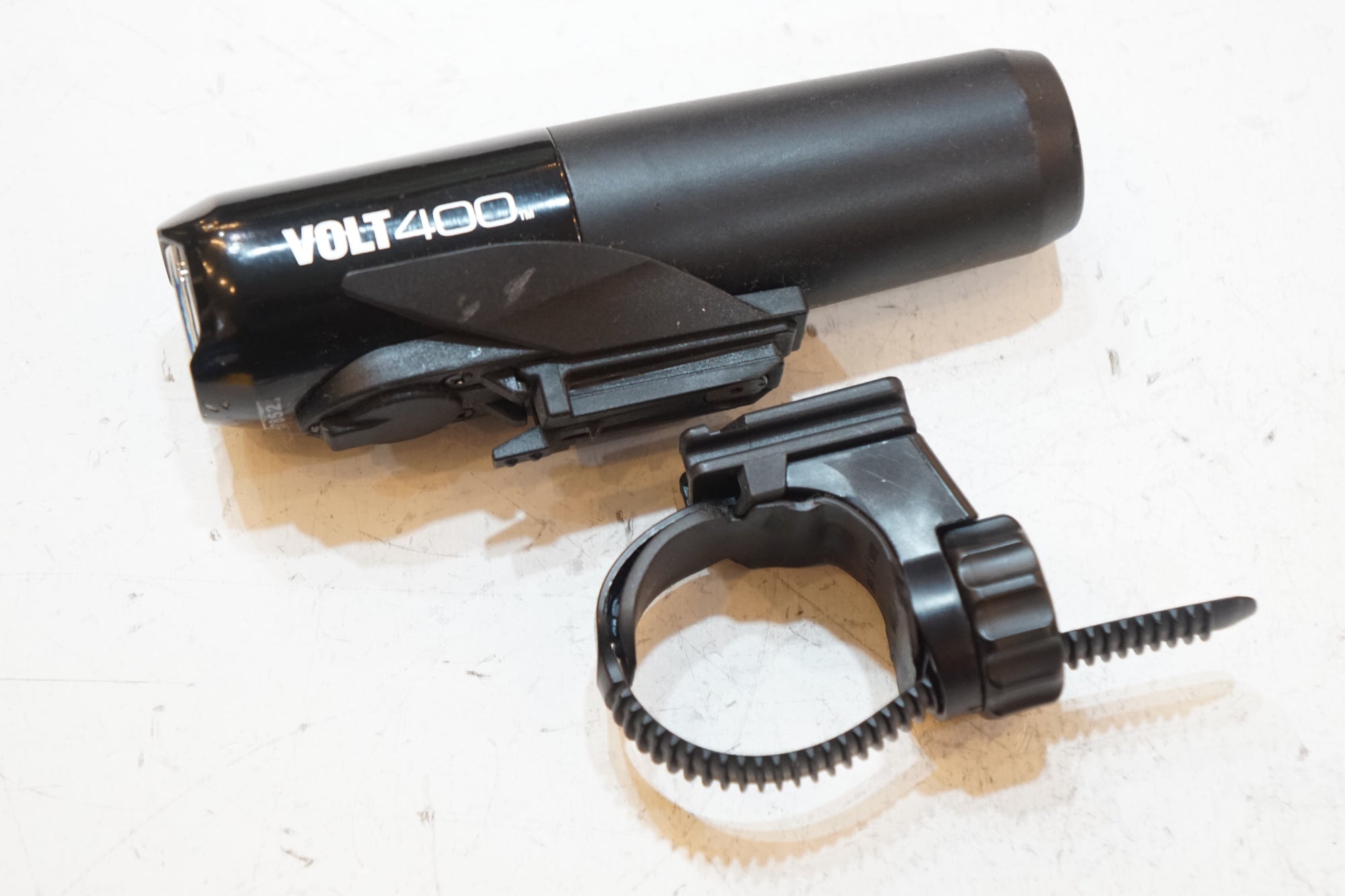 CATEYE 「キャットアイ」 VOLT400 フロントライト / バイチャリ浦和ベース