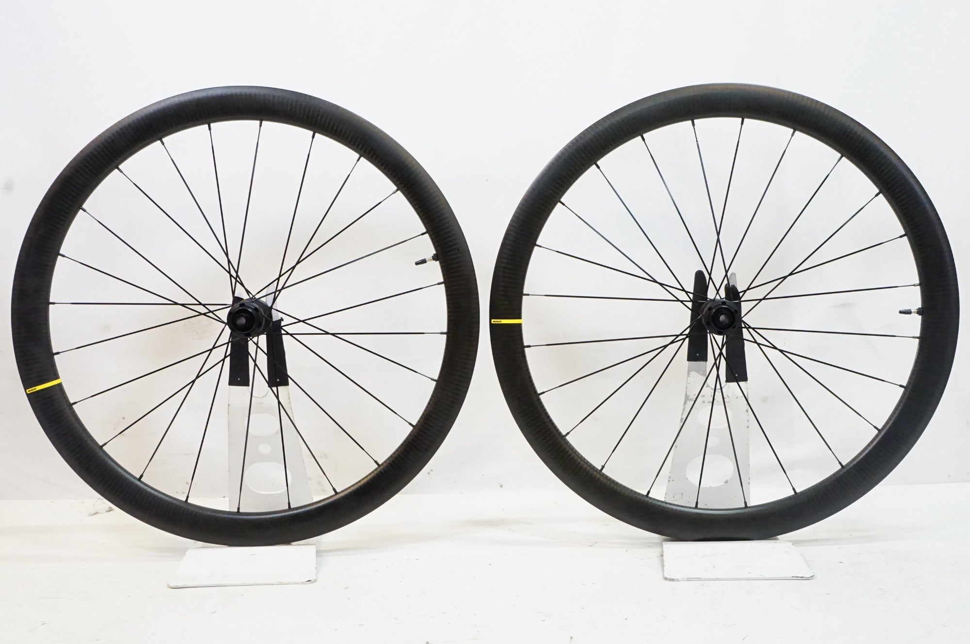 MAVIC 「マヴィック」 R-SYS シマノ11速 ホイールセット MAVIC 「マヴィック」 R-SYS シマノ 11速 ホイールセット / 中
