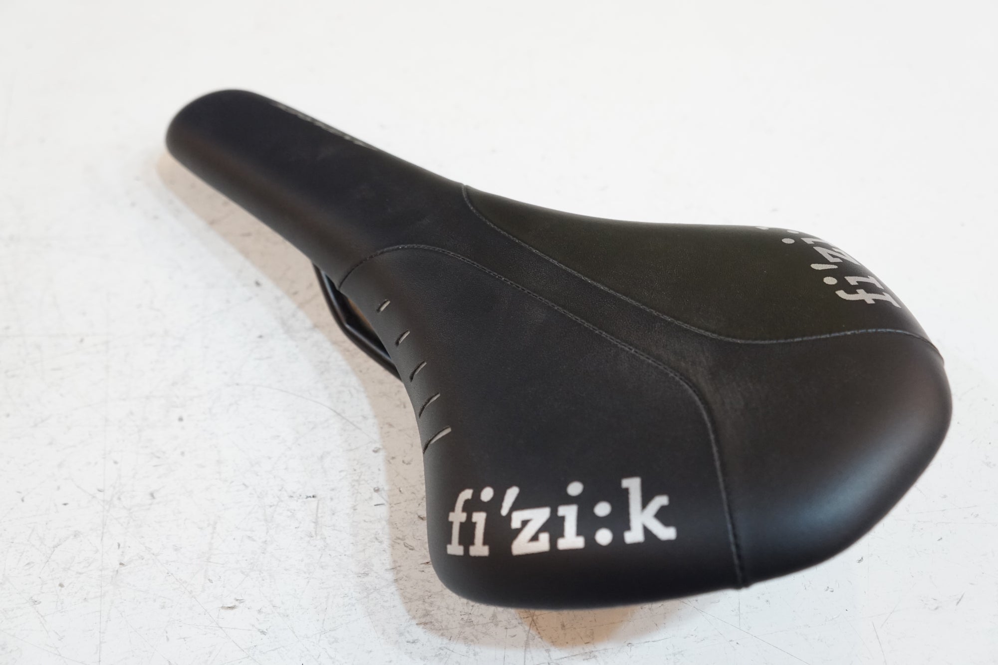 FIZIK 「フィジーク」 ANTARES R7 サドル / バイチャリ浦和ベース