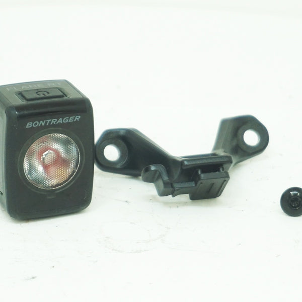 ボントレガー Flare RT リアライト Bontrager Flare RT Rear Bike Light - Trek Bikes (JP)