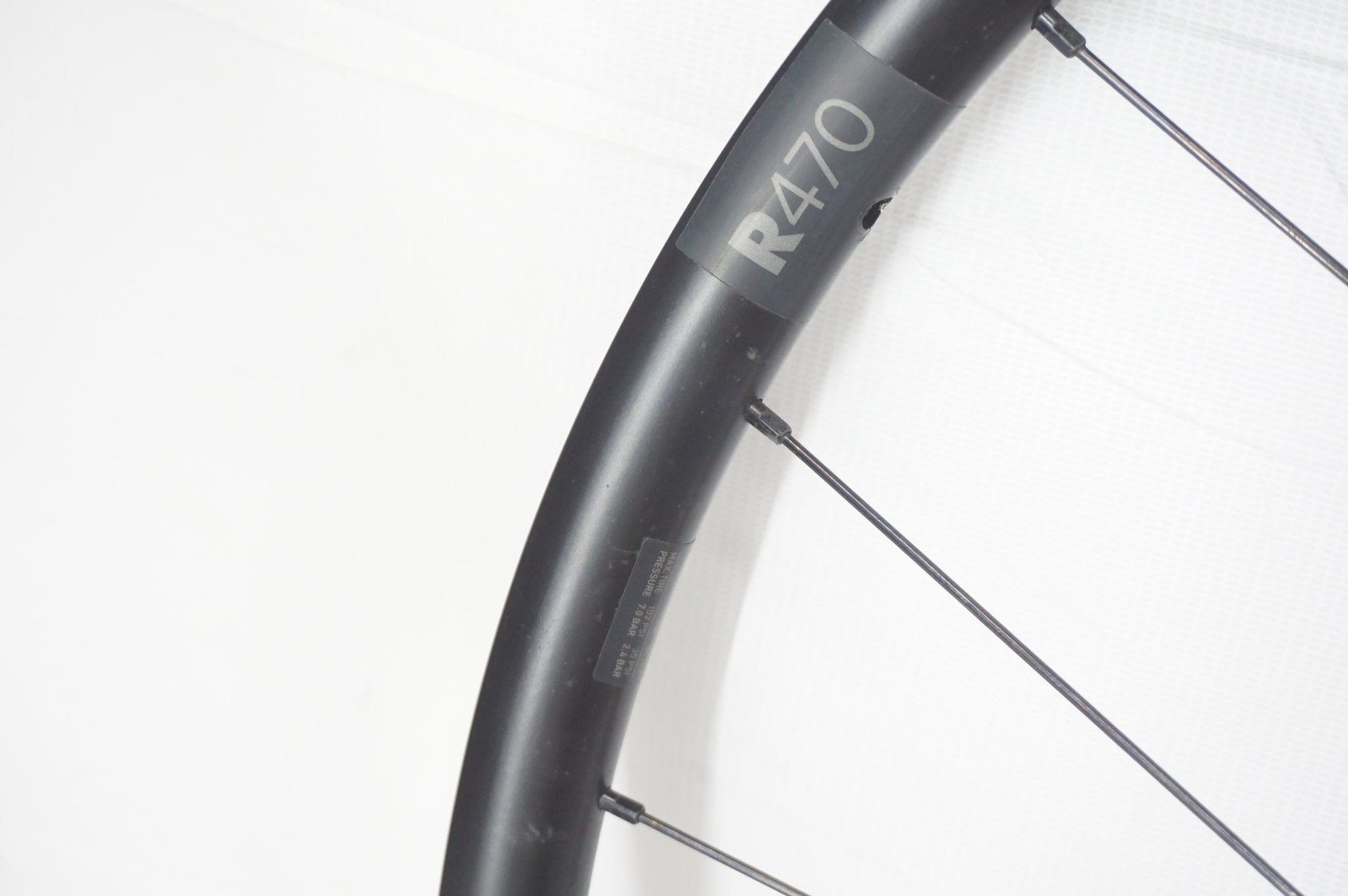 【出品5/28まで】DT SWISS R470 クリンチャー(チューブレス対応) DT SWISS R470 DISC – スペシャライズドCPOオンラインストア