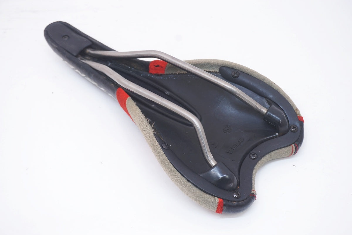 VELO 「ベロ」 INTENSE サドル / 大阪美原北インター店