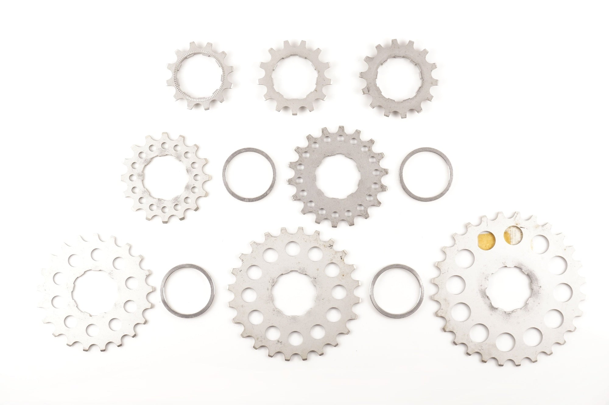 DT HÜGI 「ディーティーヒューギ」 ALU SPROCKET 8S 12-28T スプロケット / 中目黒店
