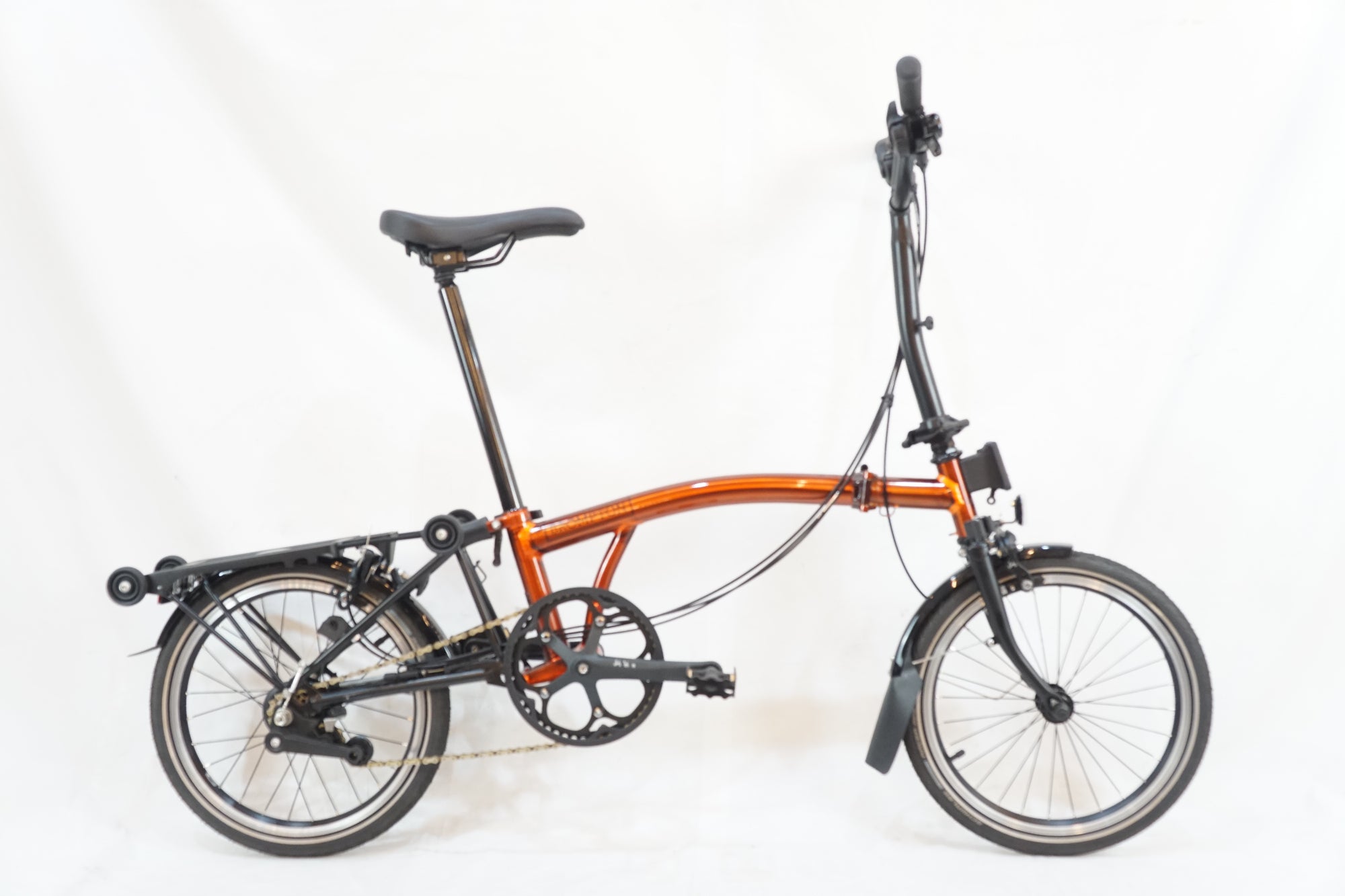 BROMPTON 「ブロンプトン」 CLINE EXPLORE WITH RACK MID BAR 2023年モデル 16インチ 折りたたみ自転車 / バイチャリ浦和ベース