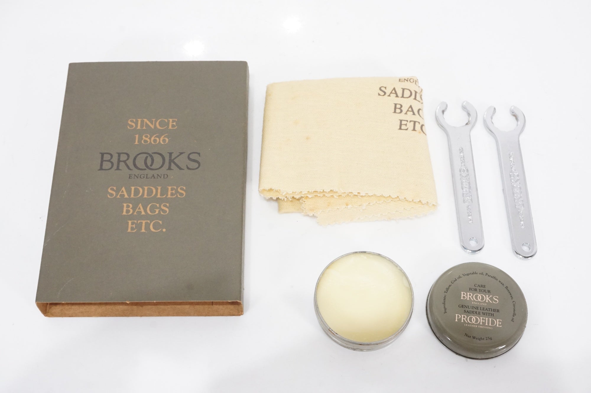 BROOKS 「ブルックス」 B17 サドル / AKIBA店