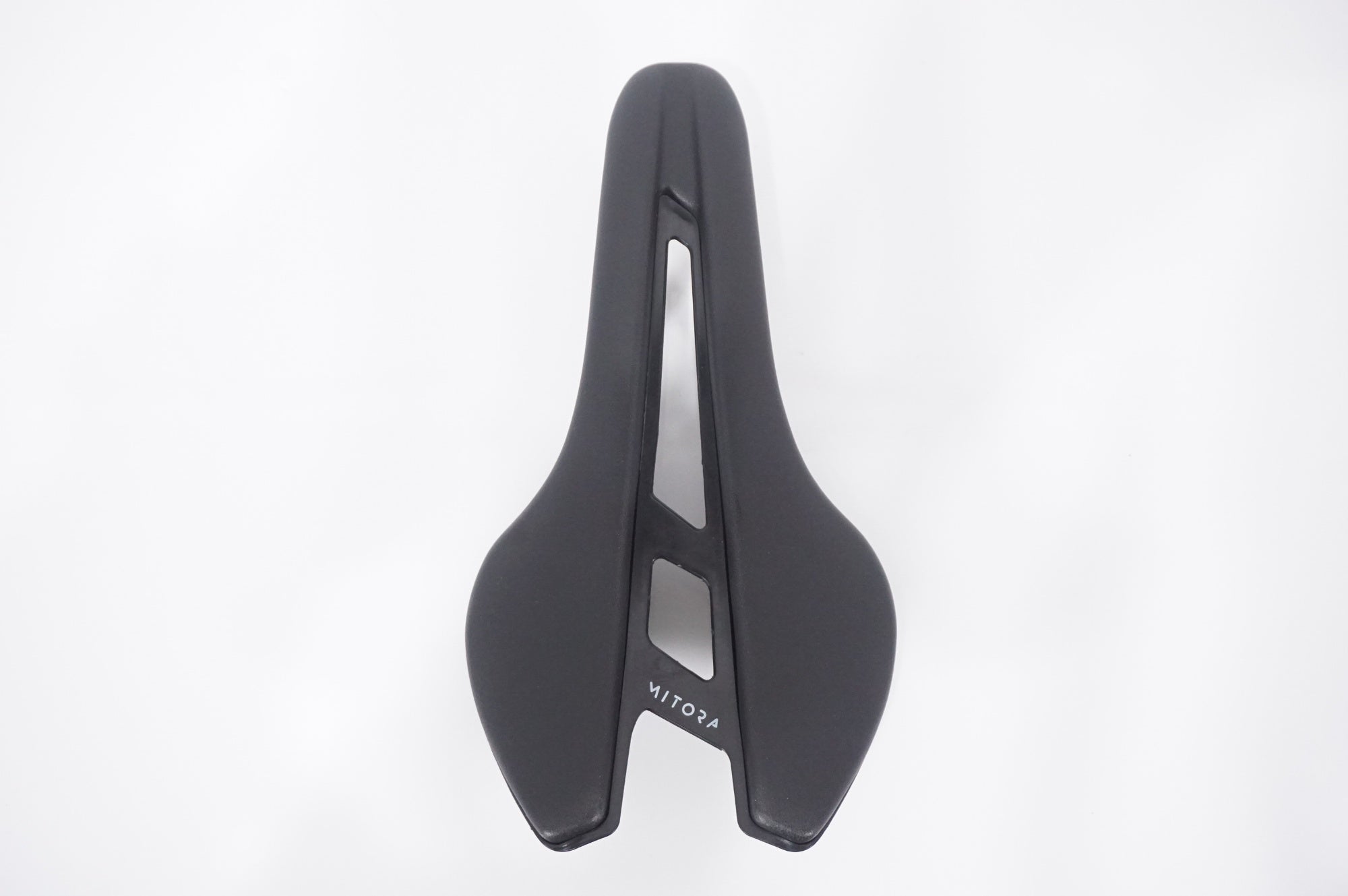 VELOMANN 「ベロマン」 MITORA139 サドル / AKIBA店