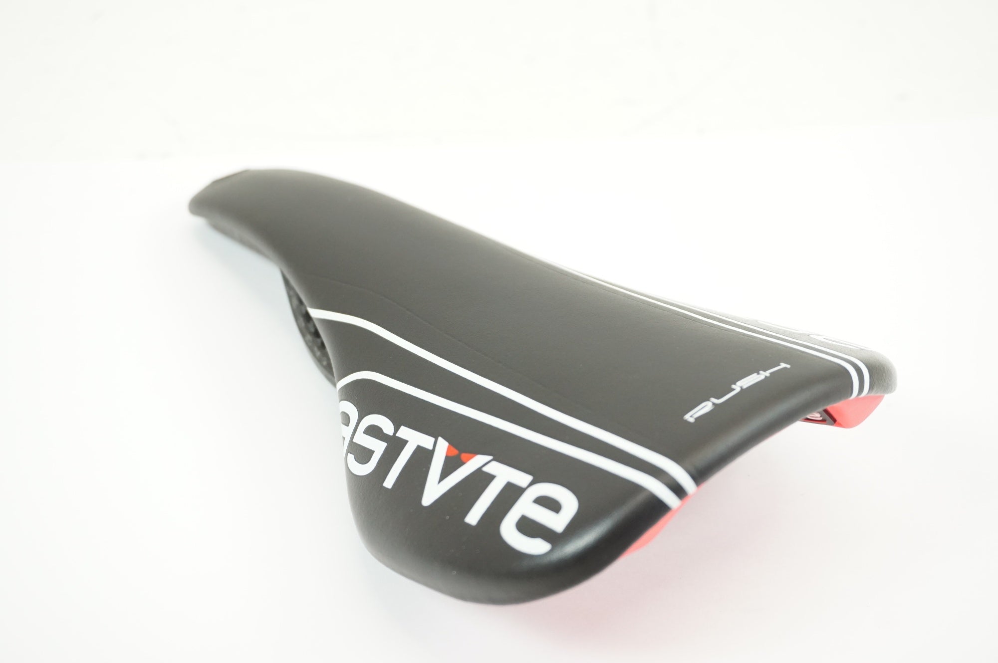 ASTUTE 「アスチュート」 RUSH サドル / 宇都宮店