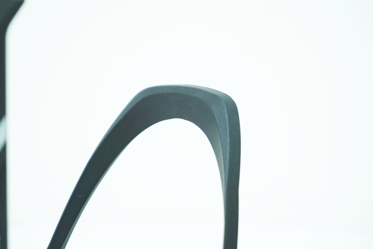 ADEPT 「アデプト」 CARBON FIBER ボトルケージ / 大阪美原北インター店