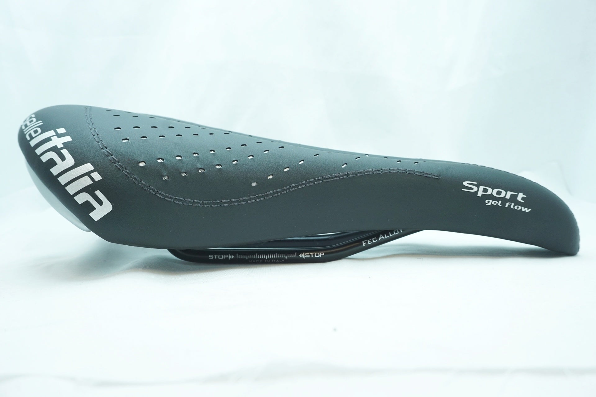 SELLE ITALIA 「セライタリア」 SPORT GEL FLOW サドル / 有明ガーデン
