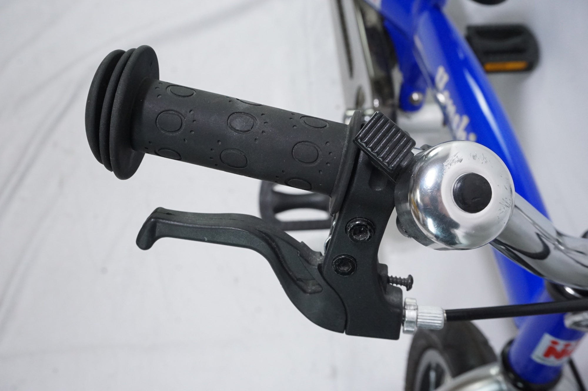 【未使用級】へんしんバイク　14インチ X14 ブラック スタンド＆空気入れ付 自転車練習 キックバイク ペダル 後付け へんしん バイク サカイ