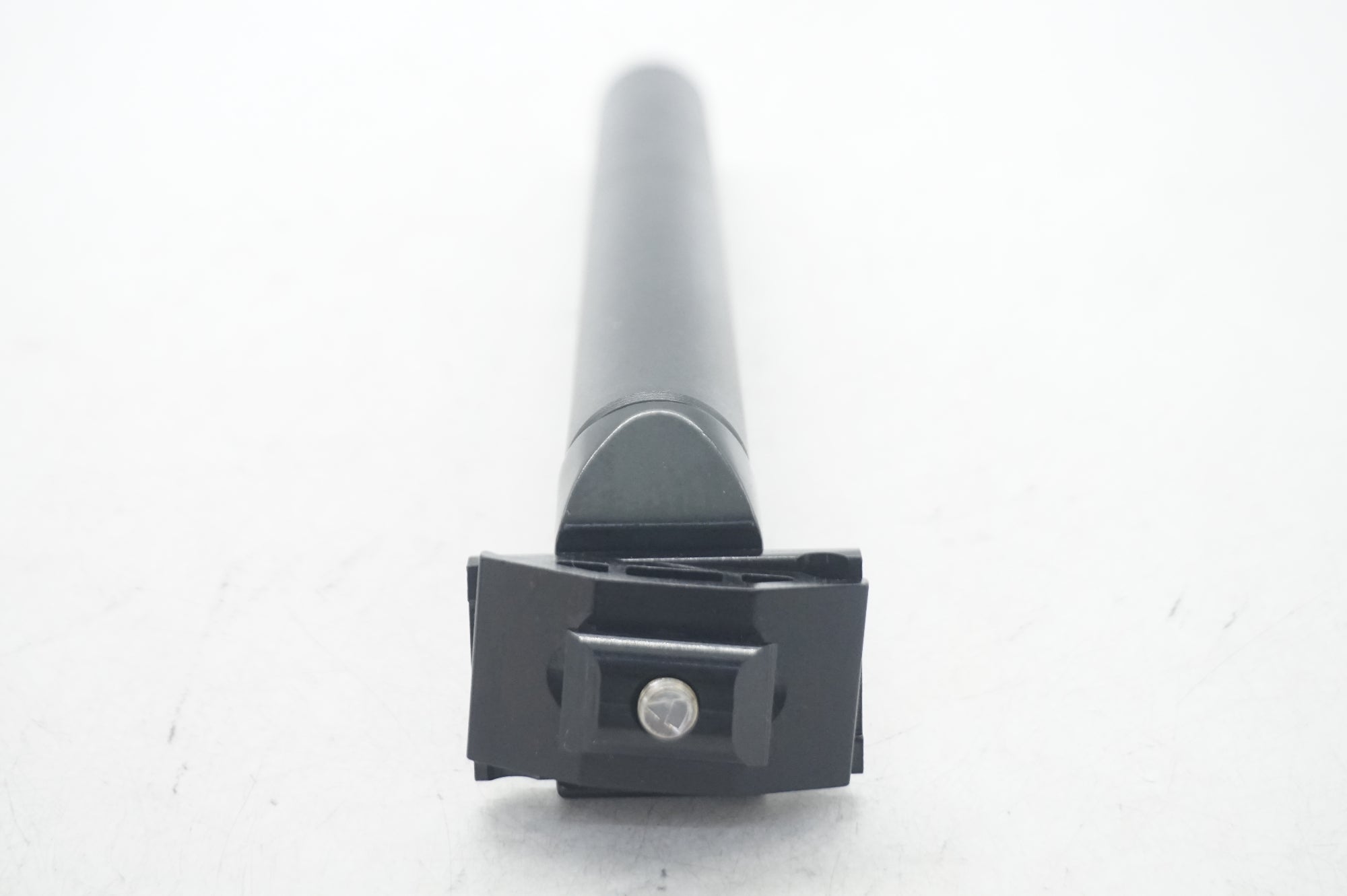 UNO 「ウノ」 φ27.2 250mm シートポスト / 大阪門真店