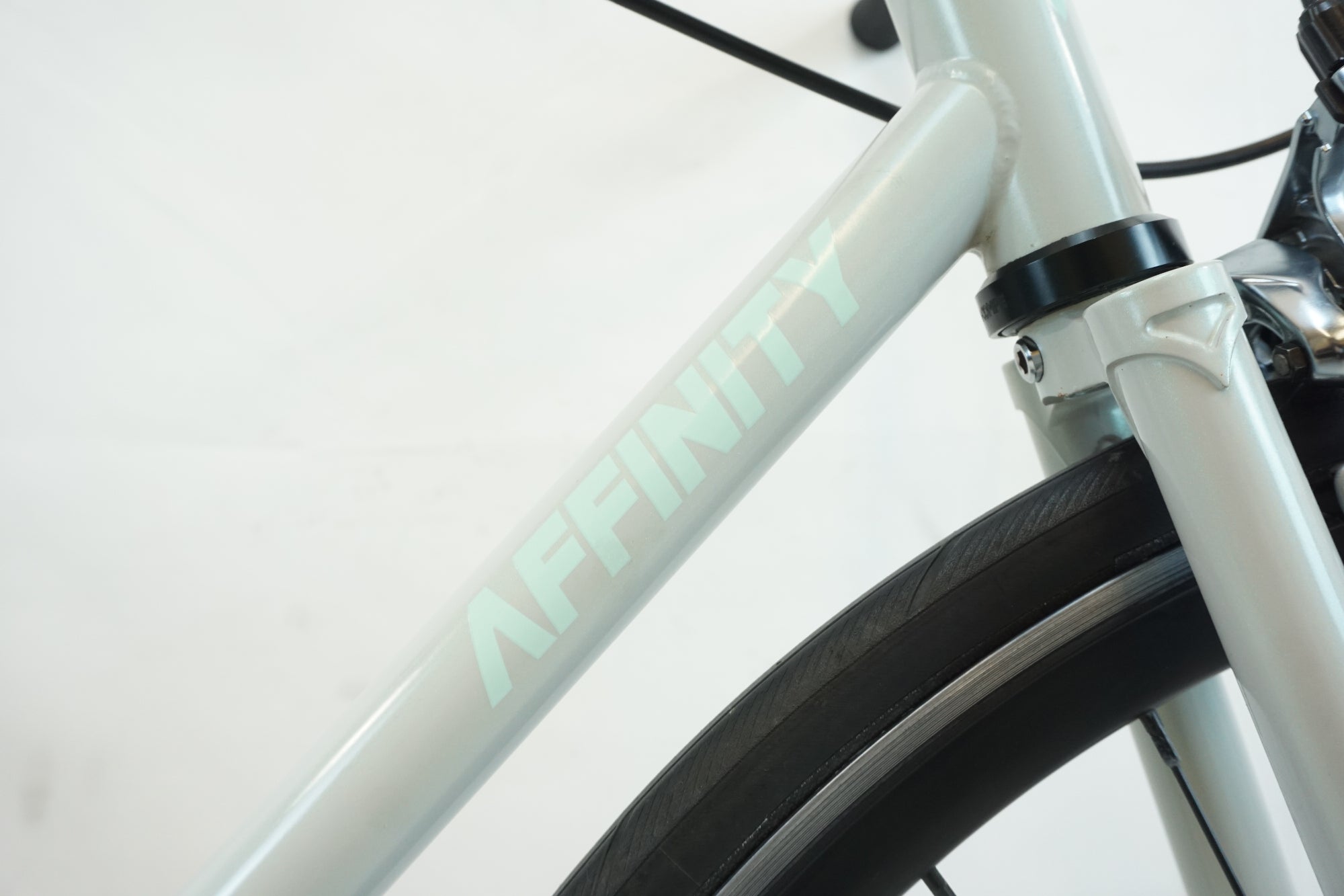 AFFINITY CYCLES 「アフィニティー サイクルズ」 METROPOLITAN