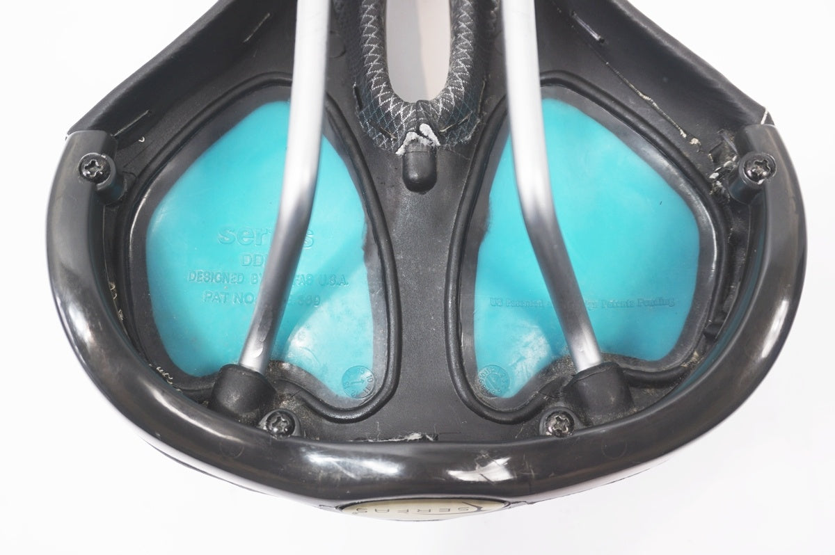 SERFAS 「サーファス」 RX+ サドル / バイチャリ世田谷店