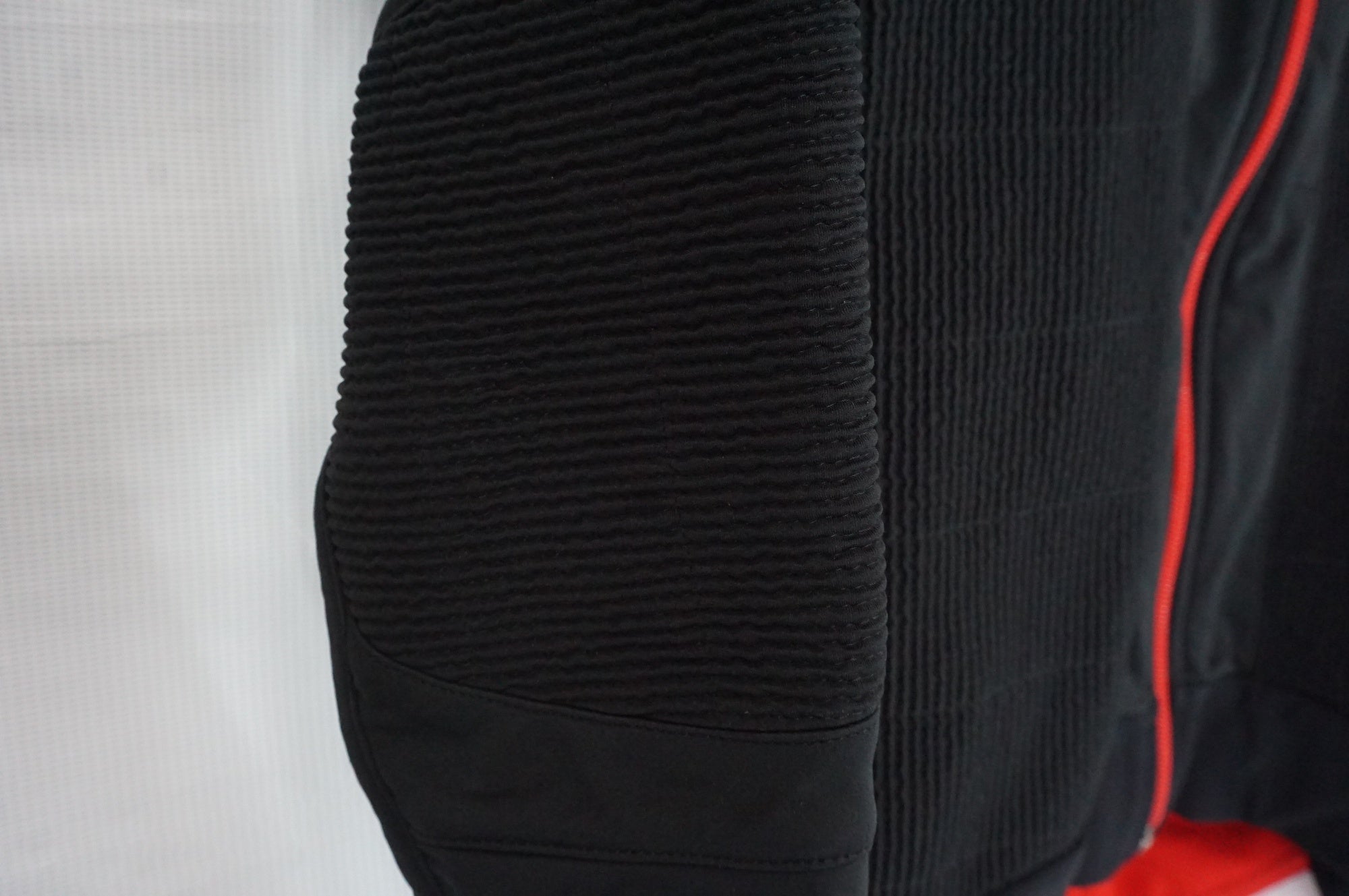 CASTELLI 「カステリ」 Sサイズ 冬用ジャケット / 阪急塚口店