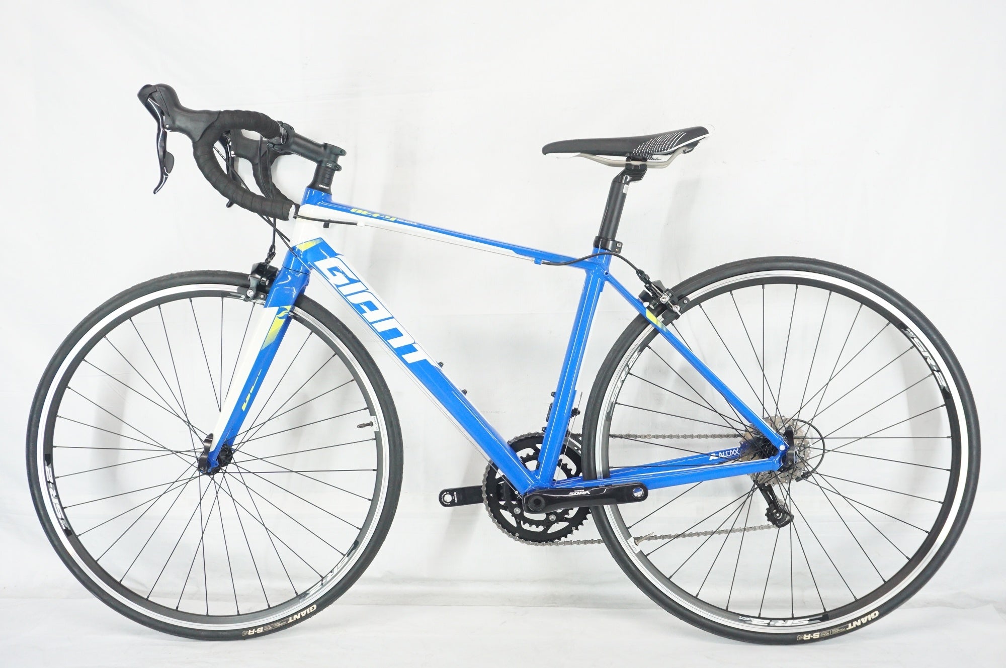 GIANT 「ジャイアント」 DEFY 3 2015年モデル ロードバイク / 阪急塚口店