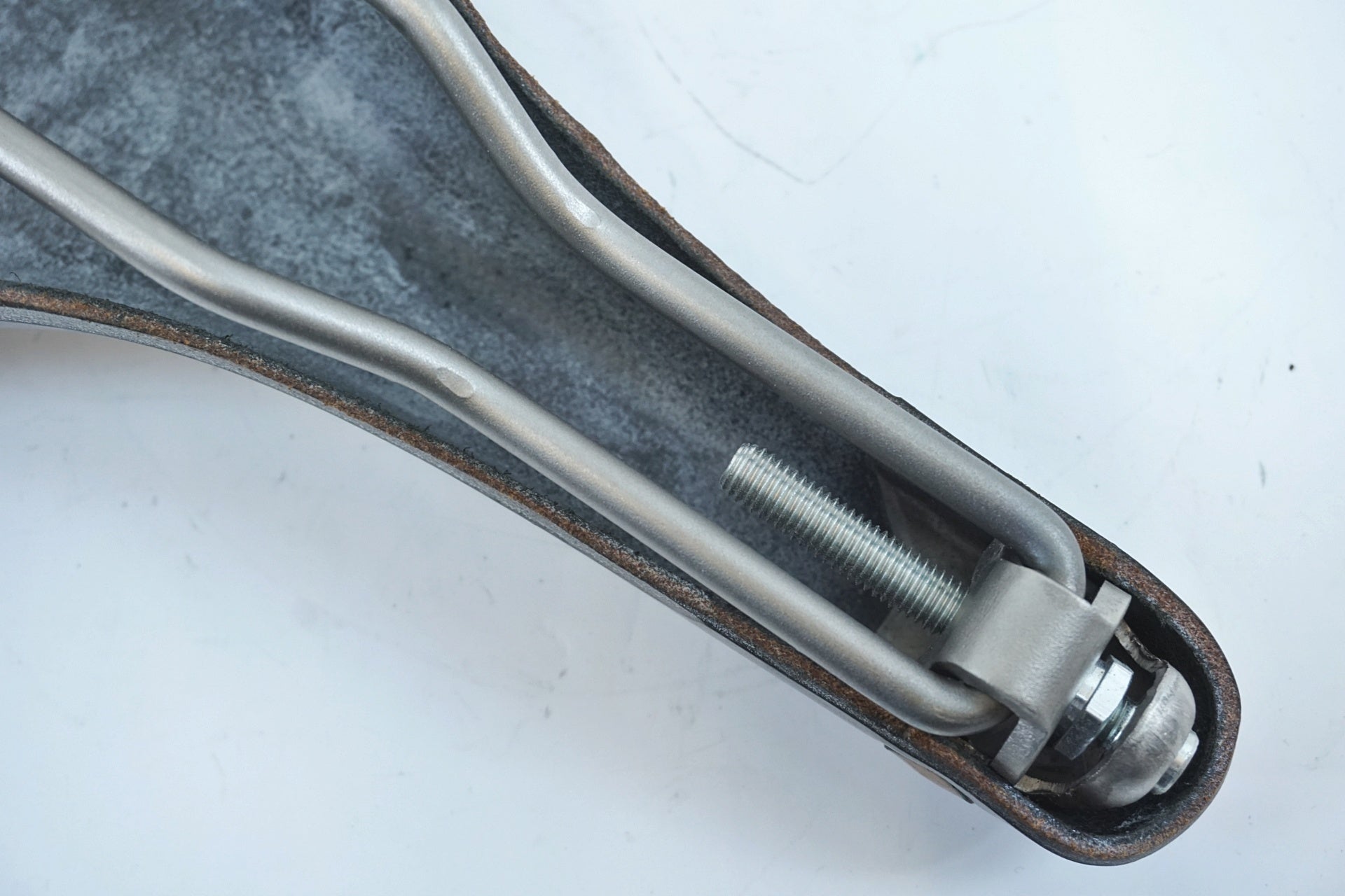 BROOKS 「ブルックス」 SWIFT サドル / 有明ガーデン店