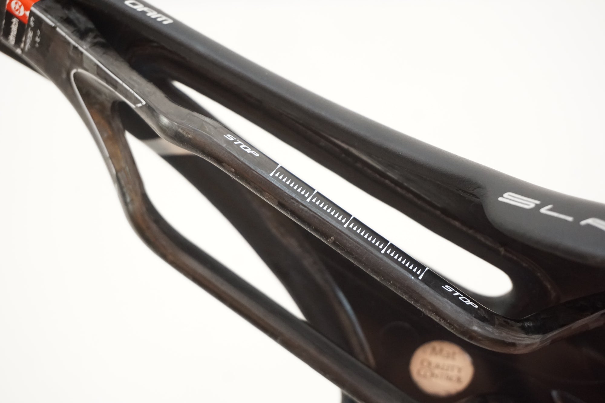 SELLE ITALIA 「セラ イタリア」 SLR KIT CARBONIO サドル / バイチャリ浦和ベース