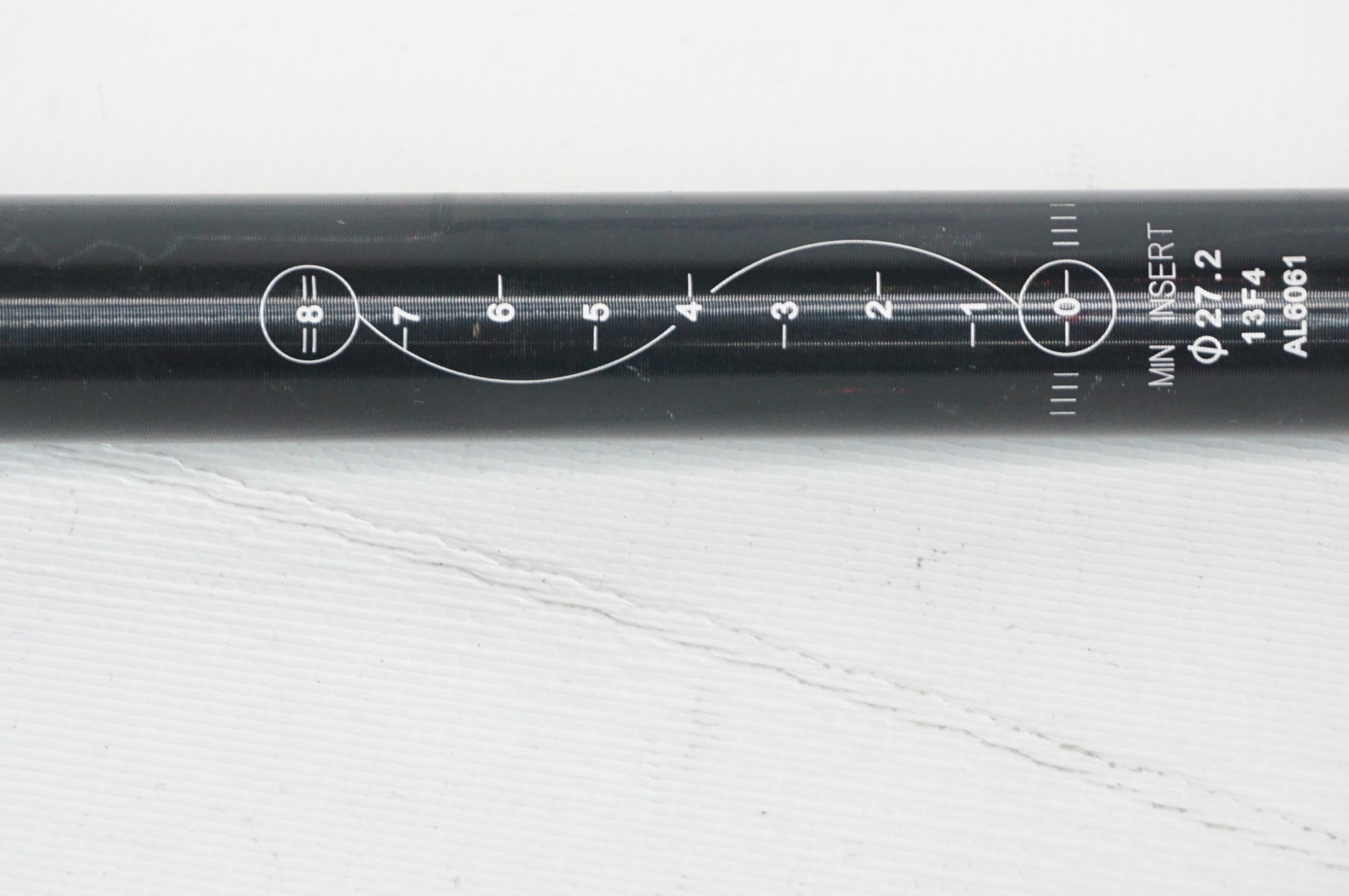 TYRELL 「タイレル」 Φ27.2 400mm シートポスト / 阪急塚口店