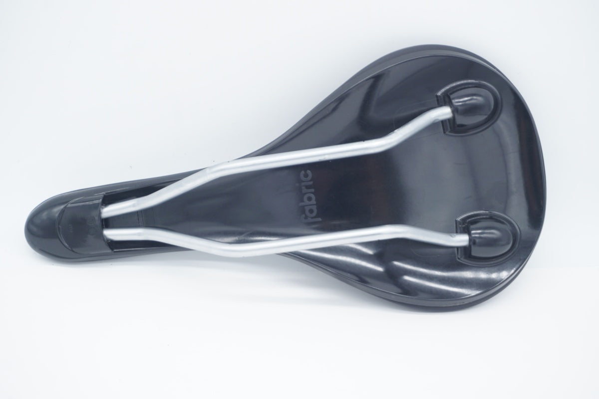 FABRIC 「ファブリック」 SCOOP SHALLOW FLAT サドル / 滋賀大津店