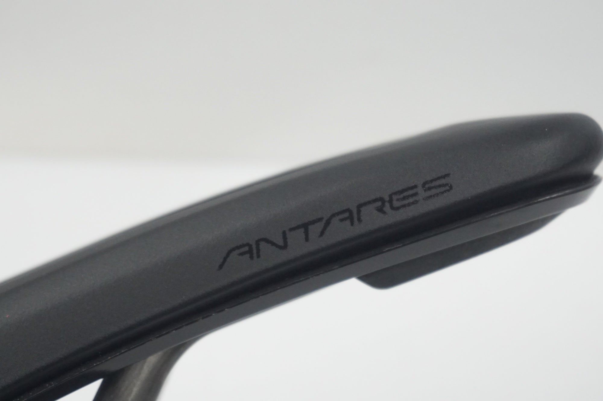 FIZIK 「フィジーク」 VENTO ANTARES R1 サドル / 福岡店