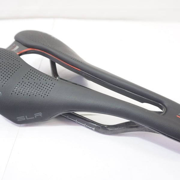 SELLE ITALIA 「セライタリア」 SLR BOOST SUPERFLOW サドル / 世田谷