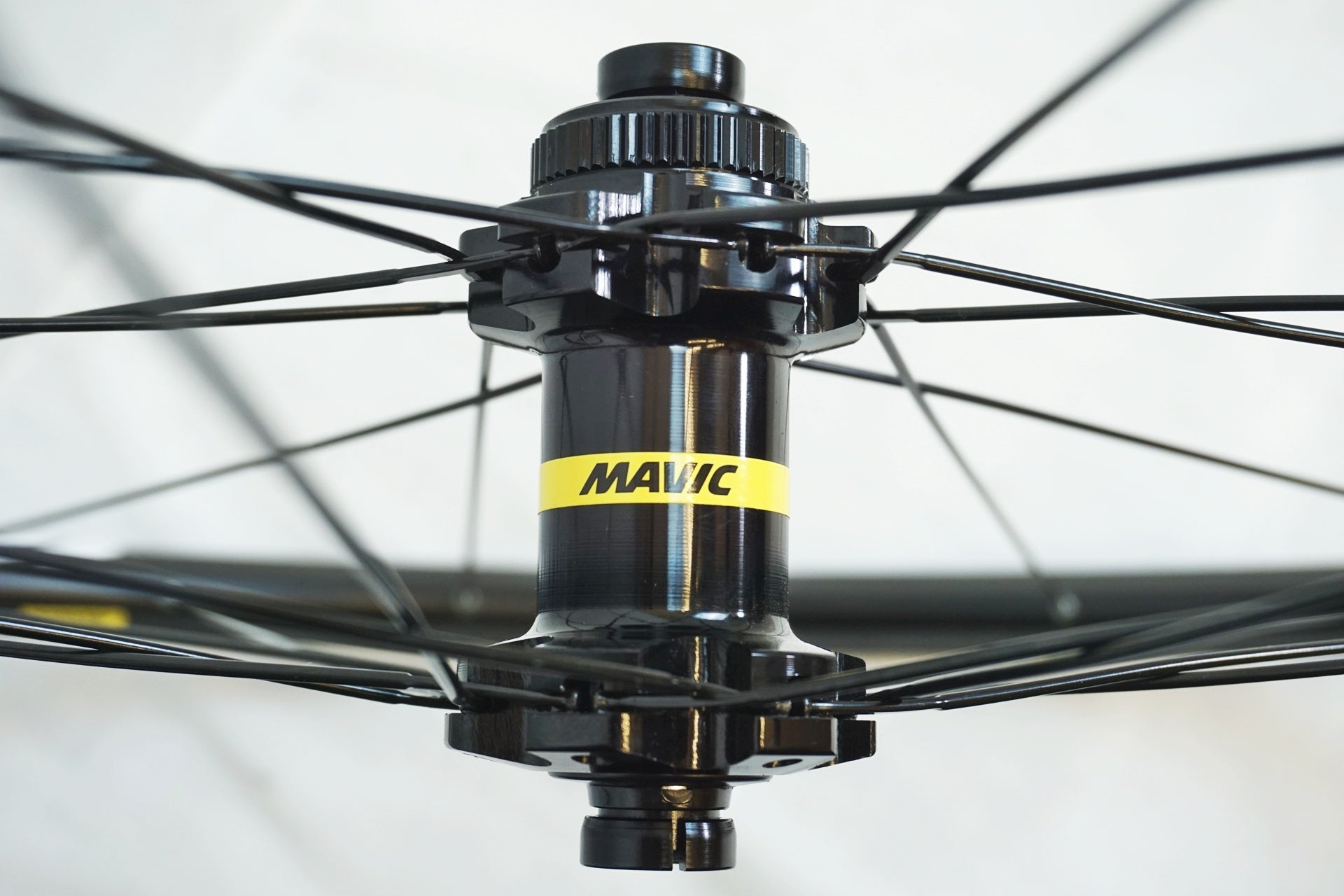 MAVIC 「マビック」 AKSIUM DISC シマノ11速 ホイールセット / 有明