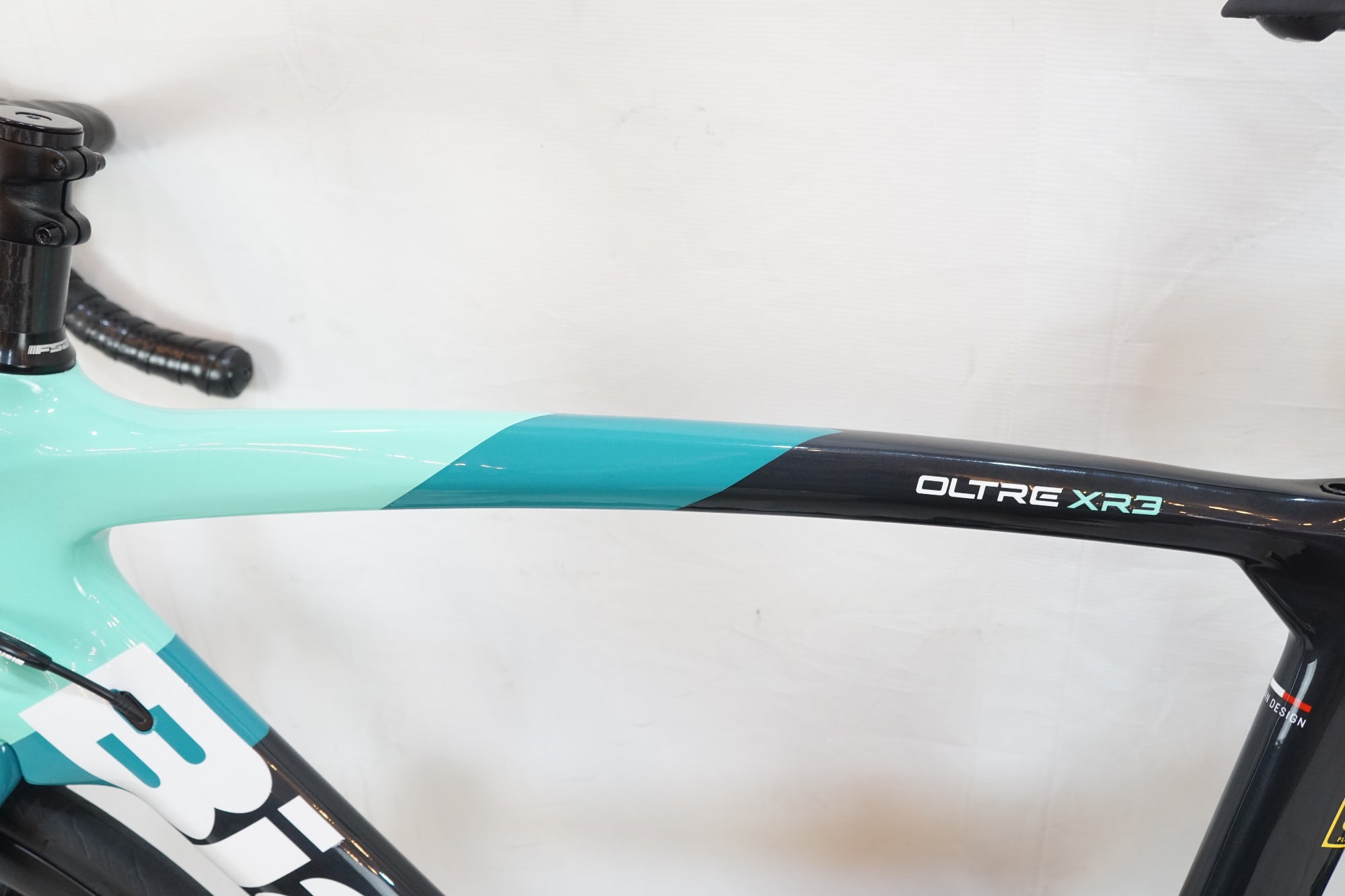 BIANCHI 「ビアンキ」 OLTRE XR3 DISC 105 2022年モデル ロードバイク / バイチャリ浦和ベース